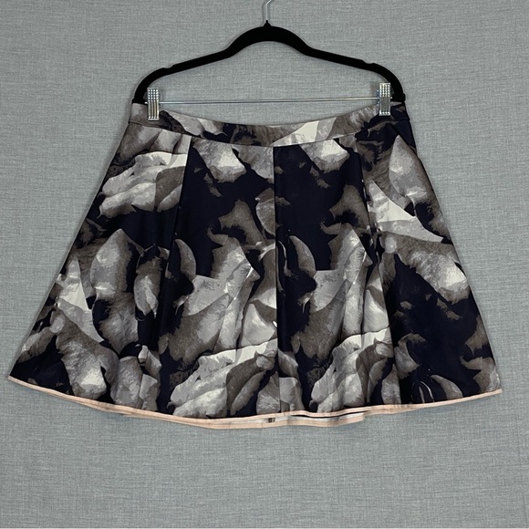 Mossimo Supply Co. Dresses & Skirts - Mossimo Skater Skirt Flare Bottom Sz 14 Greyscale Abstract Pattern Lined